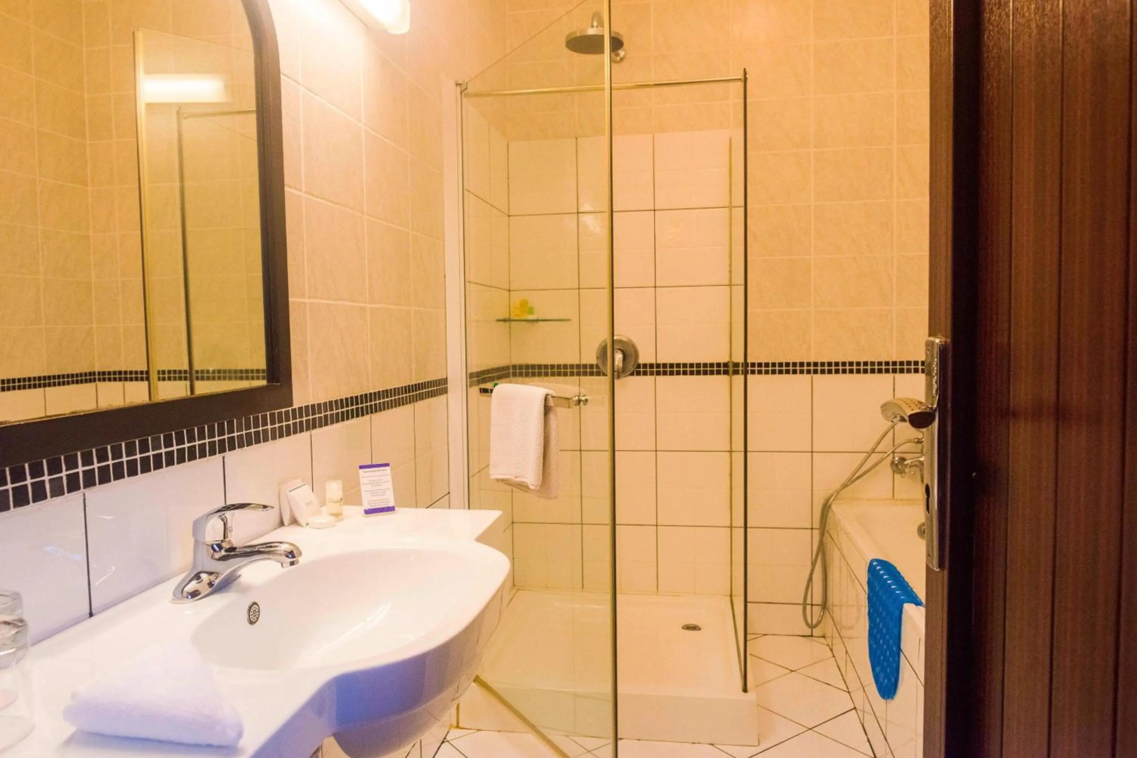 Photo - Protea Hotel by Marriott Dar es Salaam Courtyard