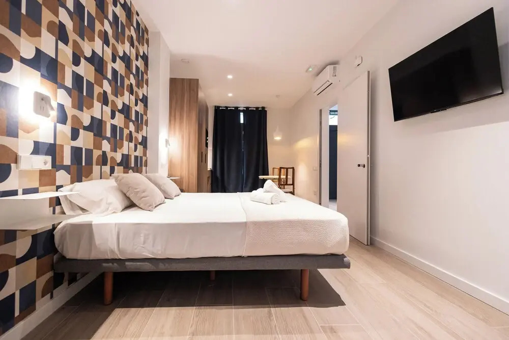 Photo - Yard Patraix by Concept Flats