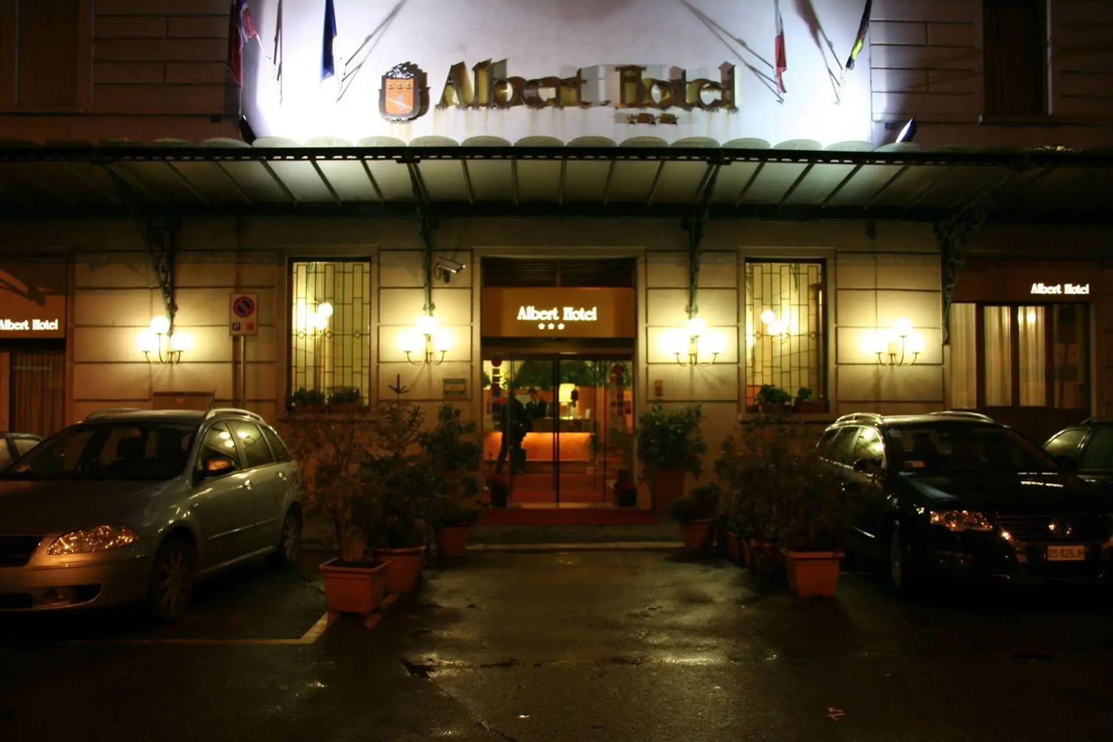 Photo - Albert Hotel