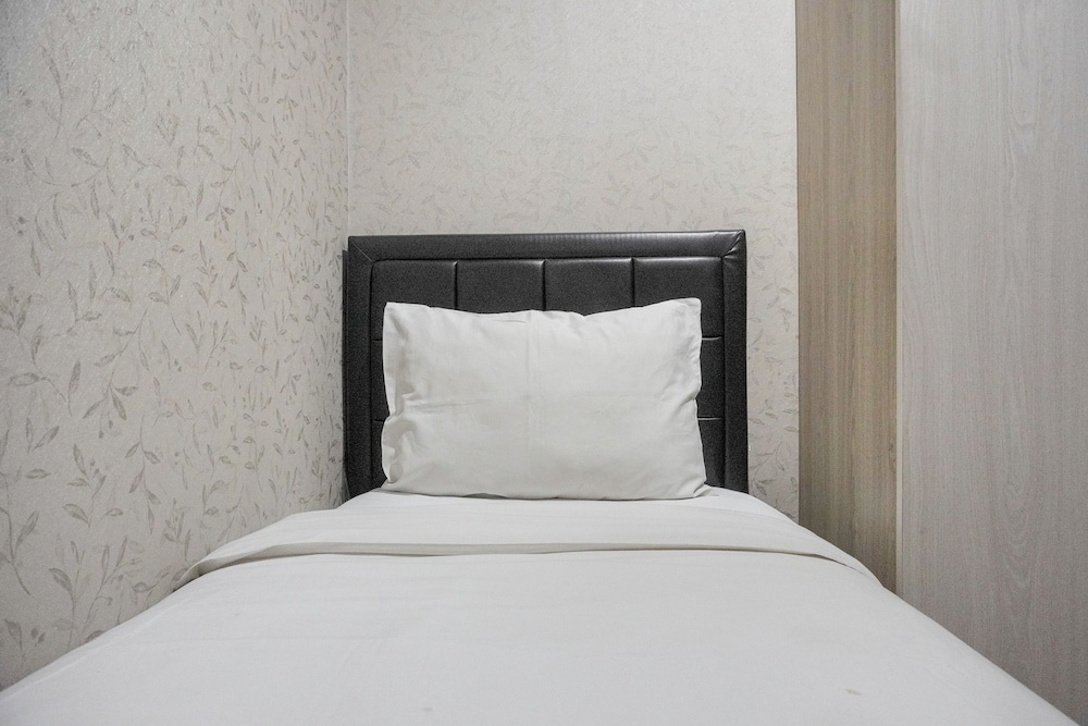 Modern And Elegant 2Br At Menteng Park Apartment