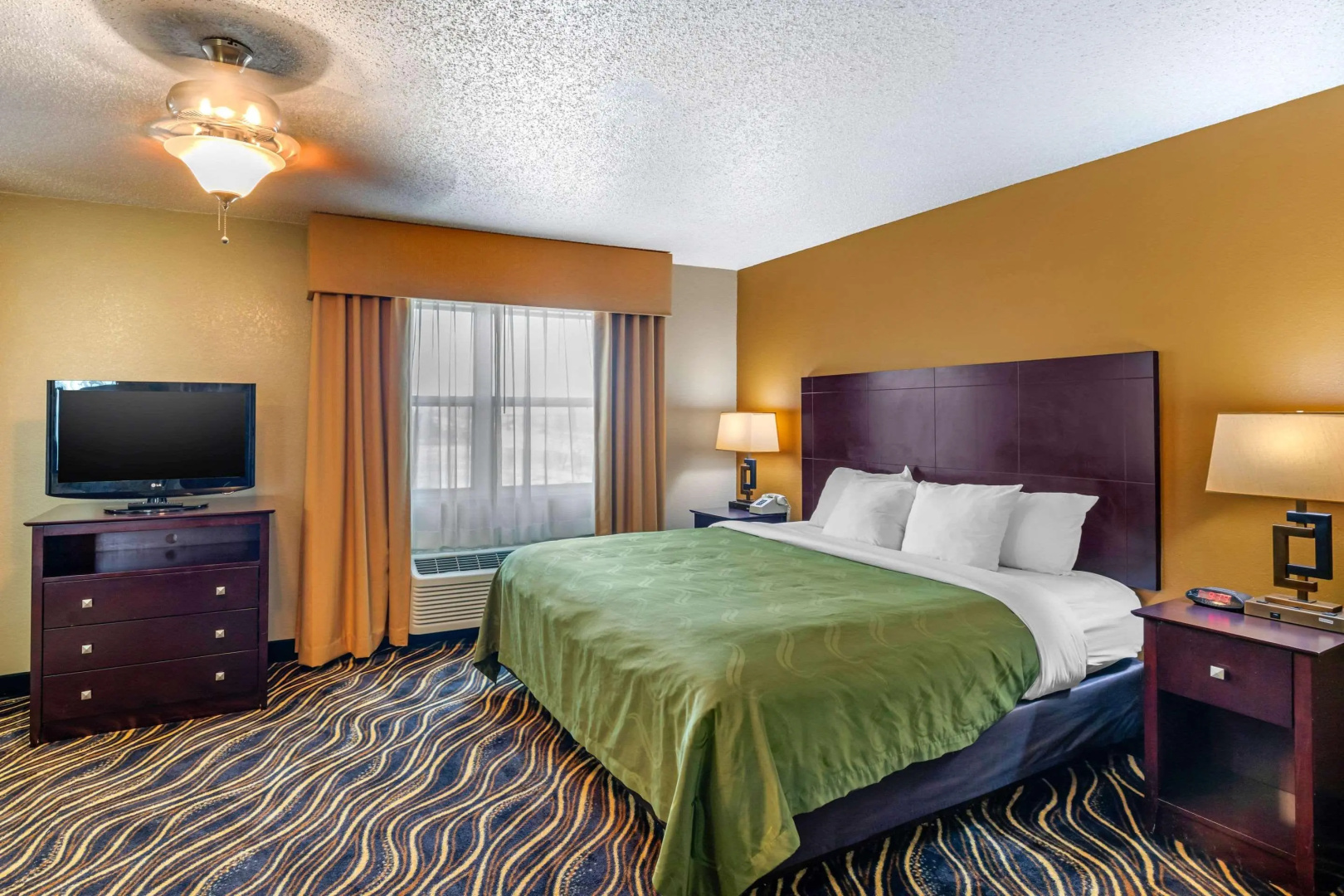 Photo - Quality Suites Addison - Dallas