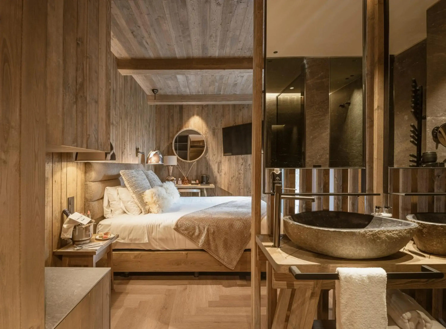 Photo - The Mountains Hotel