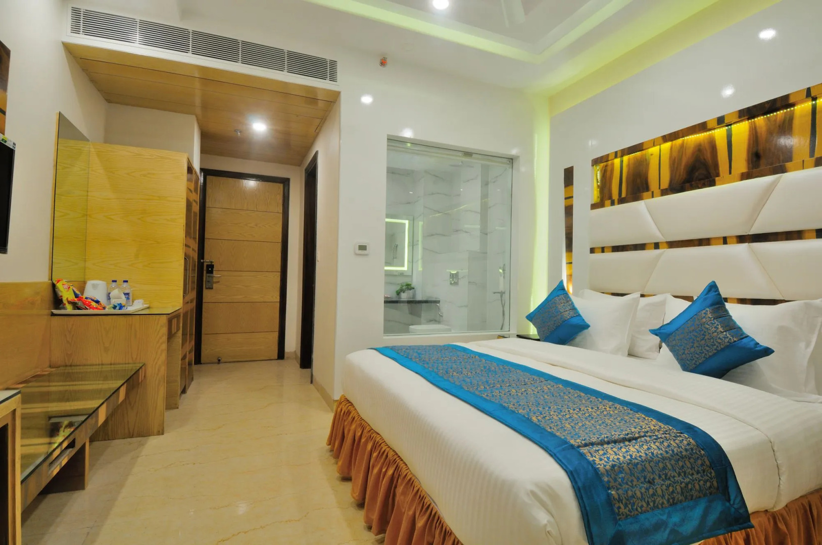 Foto - The Gold Regency - 02 Mins from New Delhi Railway Station