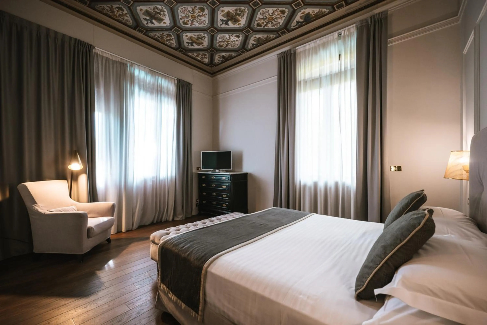 Foto - Hotel De la Ville