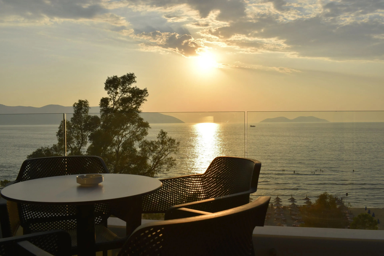 Photo - Yacht Hotel