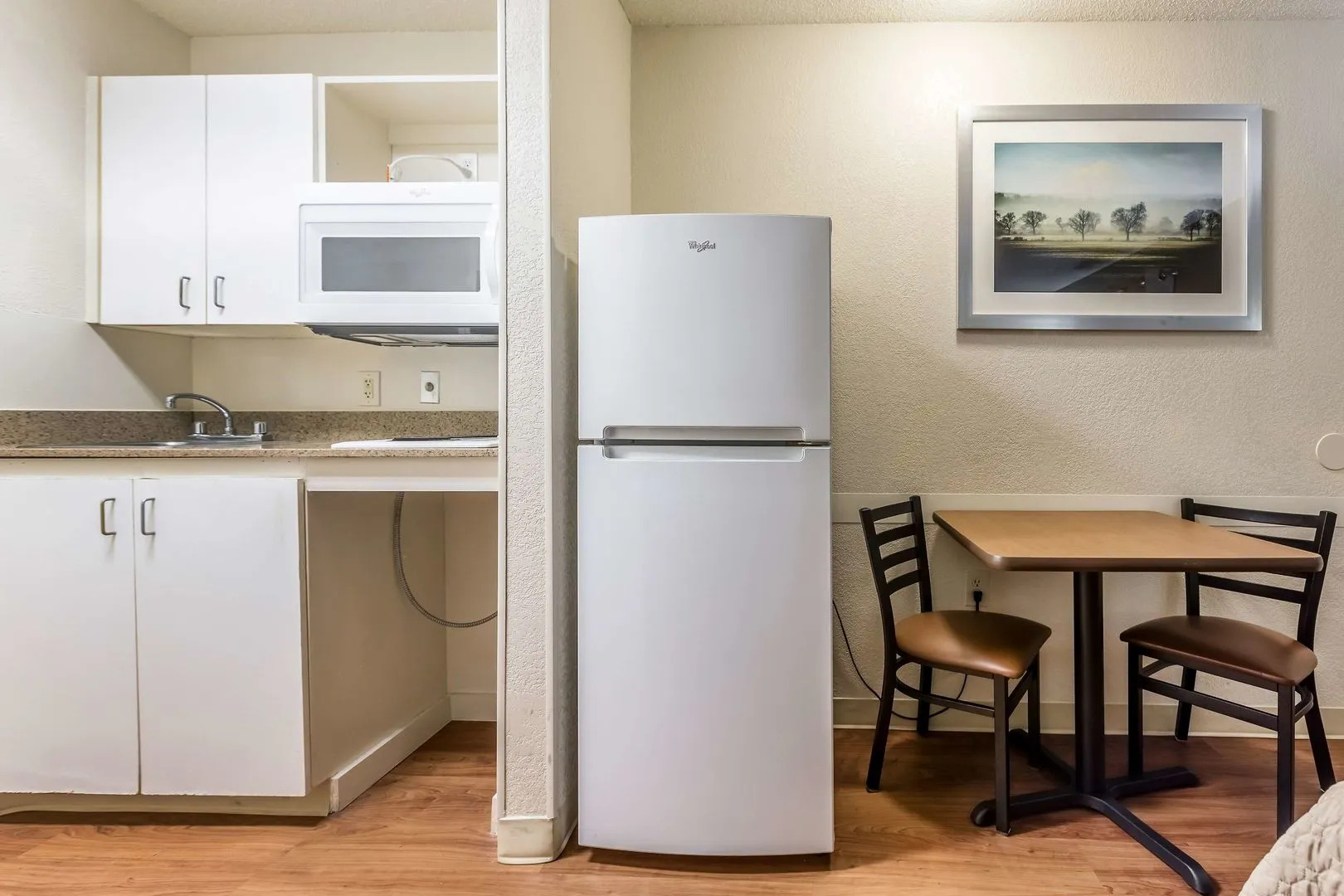 Photo - HomeTowne Studios by Red Roof Atlanta - Chamblee