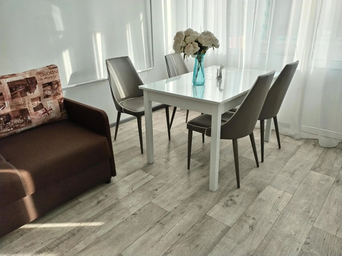 Rooms Apartments (Румс Апартментс) на улице Власова