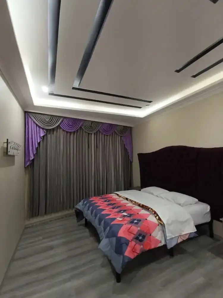 Foto - Hostal Kapital City