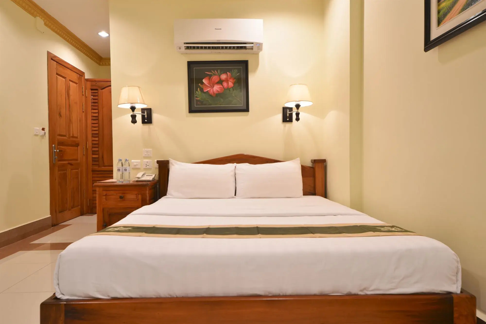 Photo - Golden House International Hotel