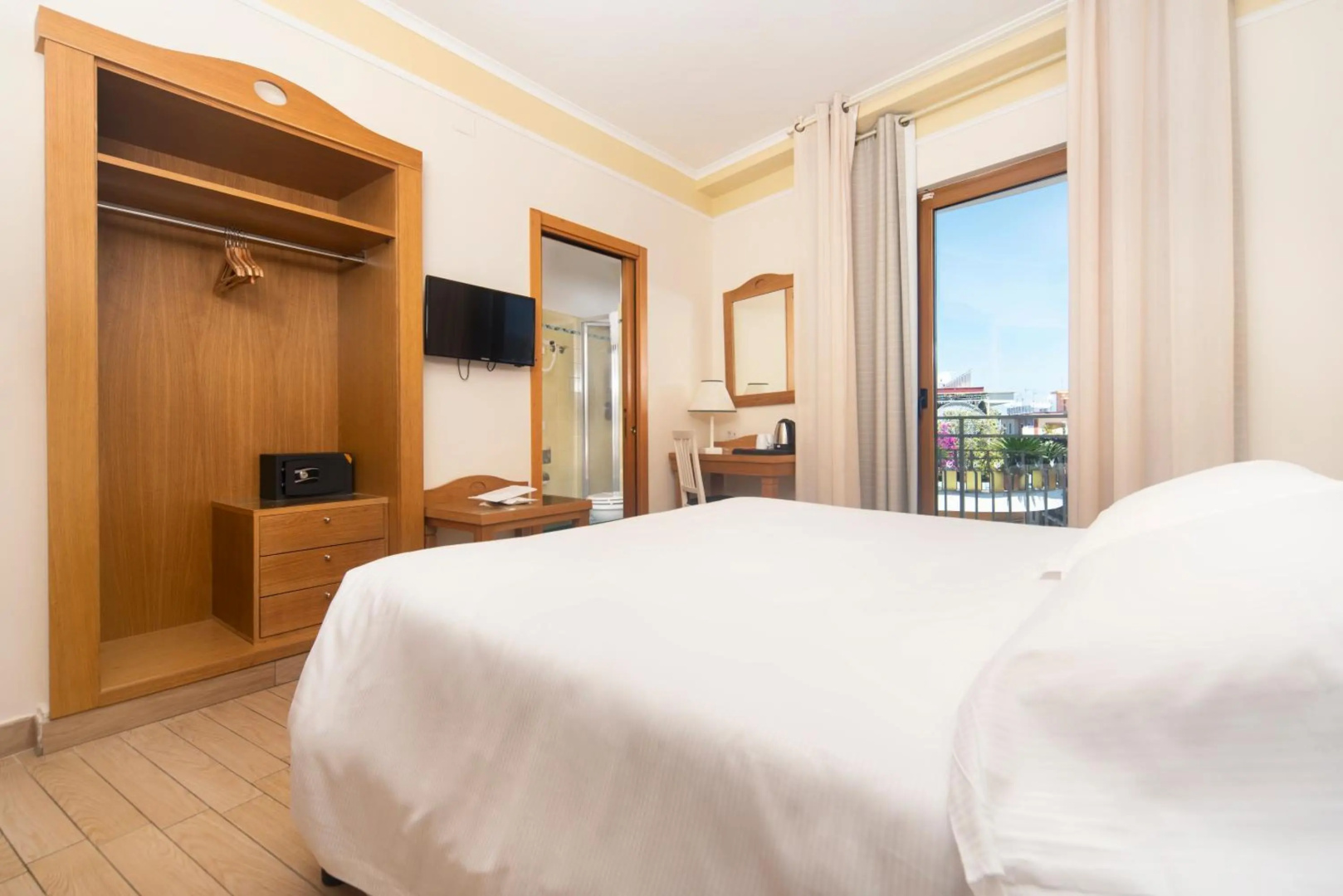 Photo - Hotel Tourist