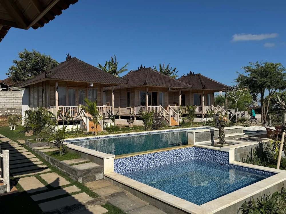Cove D'Ancak and Bungalow, Bild 6 von 13