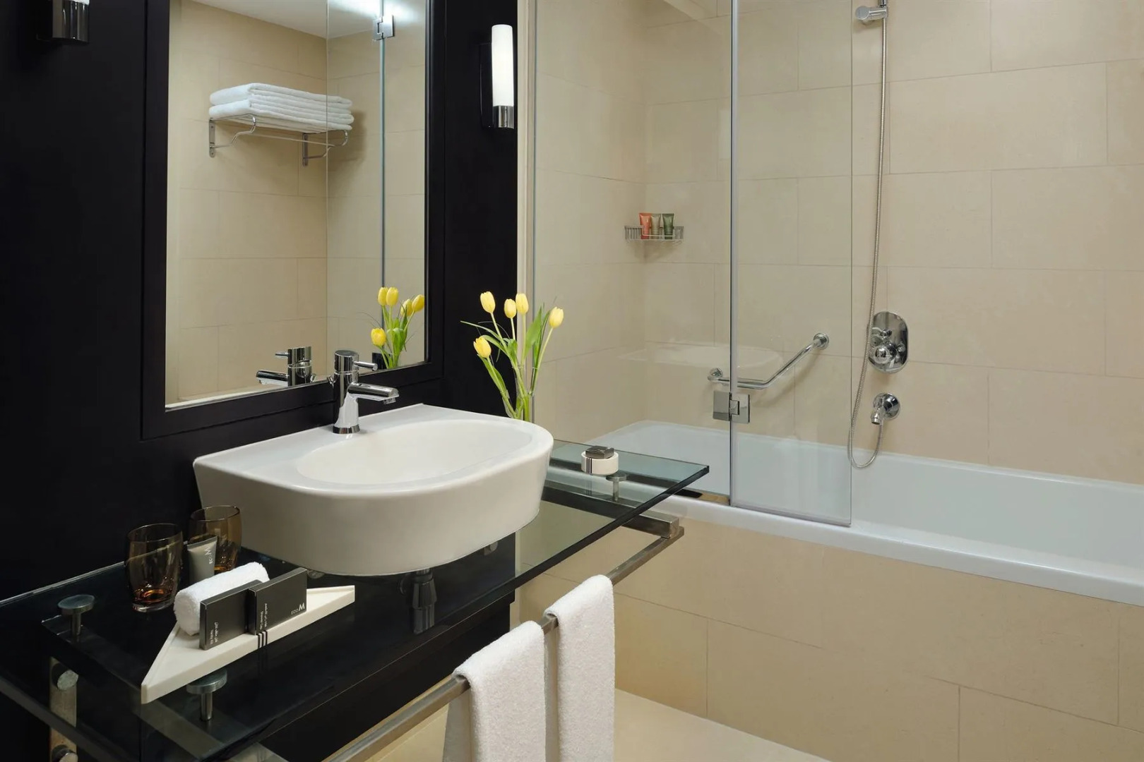 Photo - Mövenpick Hotel Jumeirah Lakes Towers Dubai