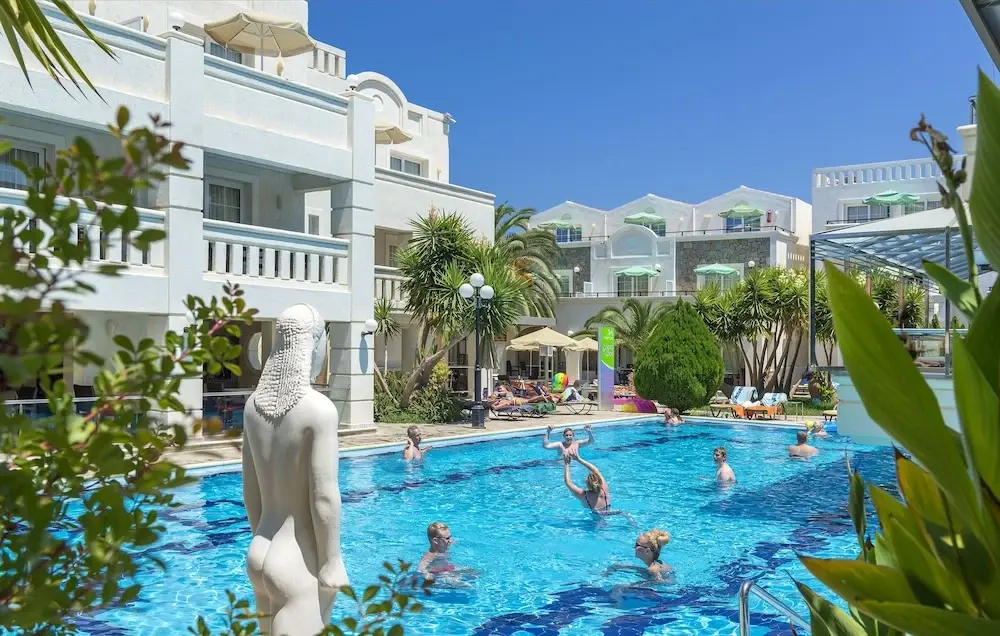 Photo - Castle Suites Hotel