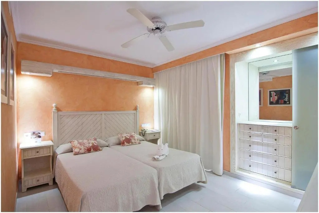 Photo - Royal Son Bou Family Club