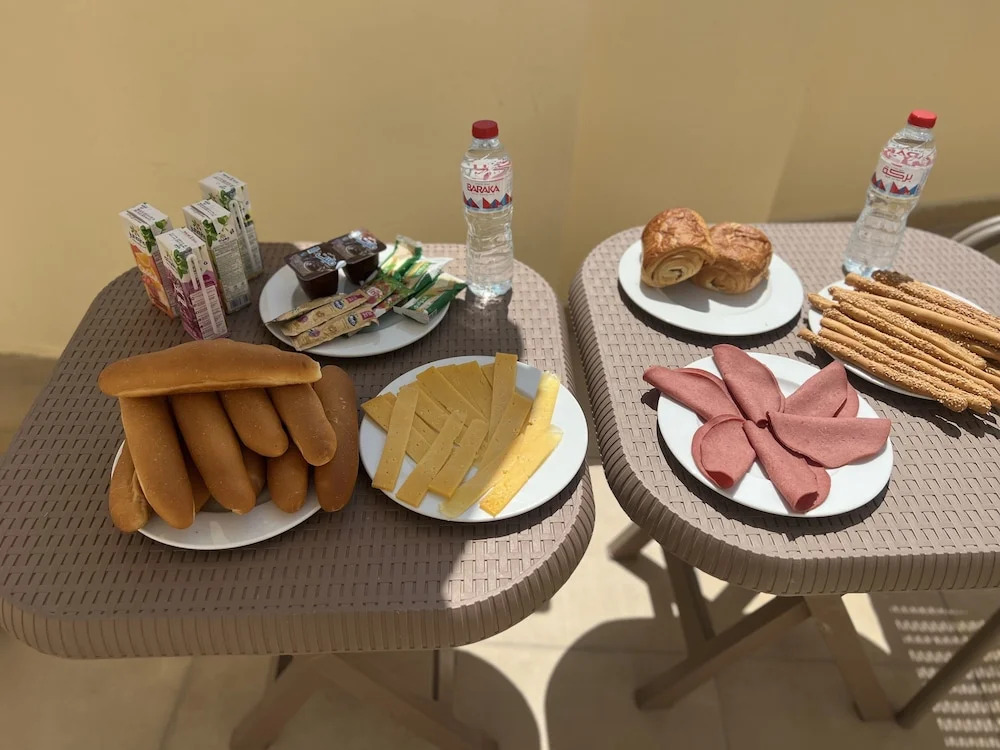 Photo - premier pyramids inn