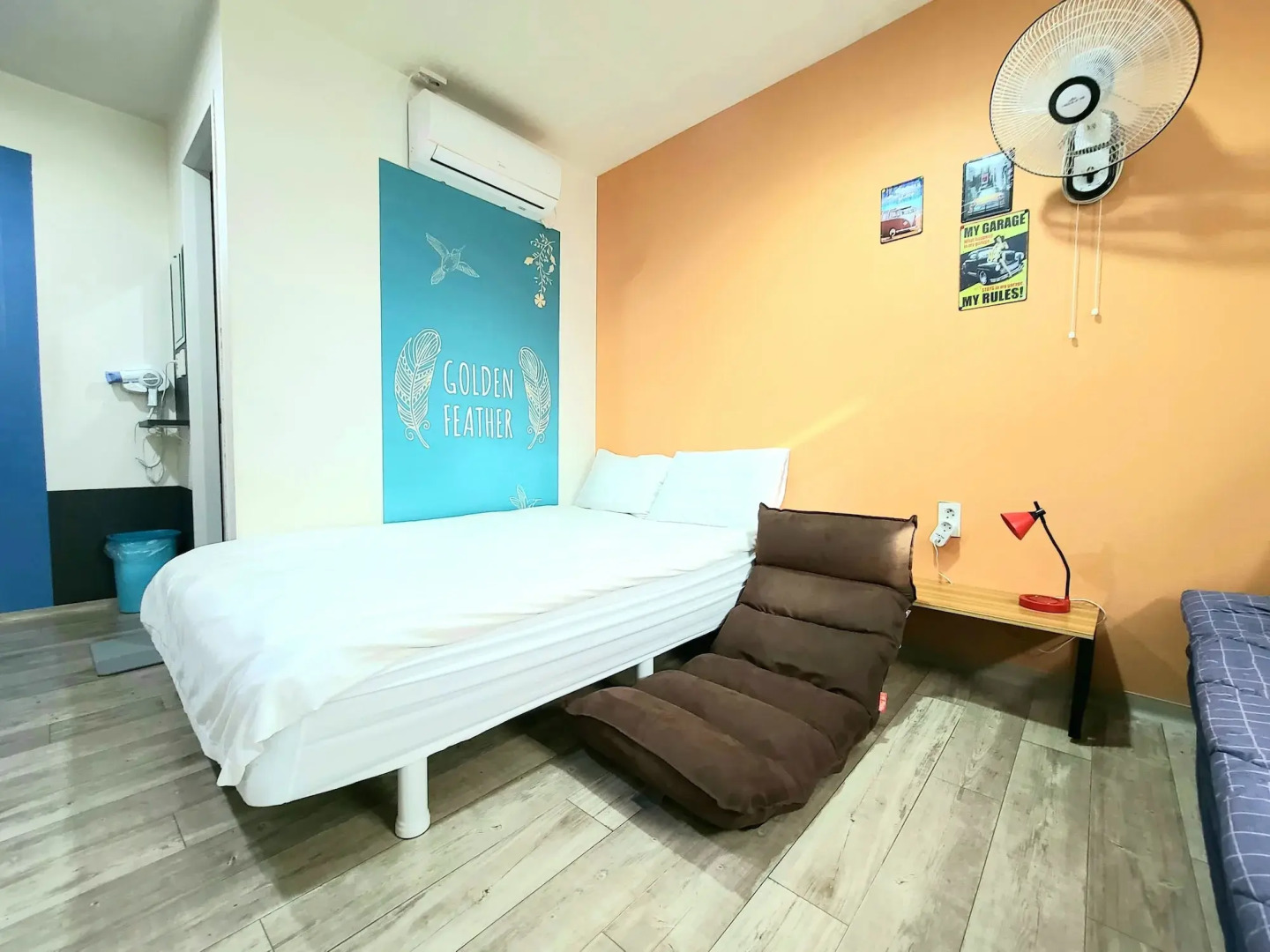 Foto - Hostel Tommy 50 off sale for 10th Anniversary on 2026