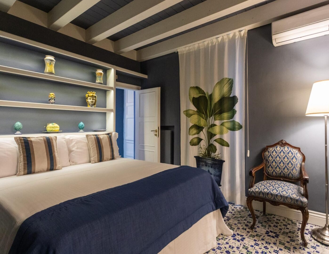 Photo - Palazzo Arone dei Baroni di Valentino