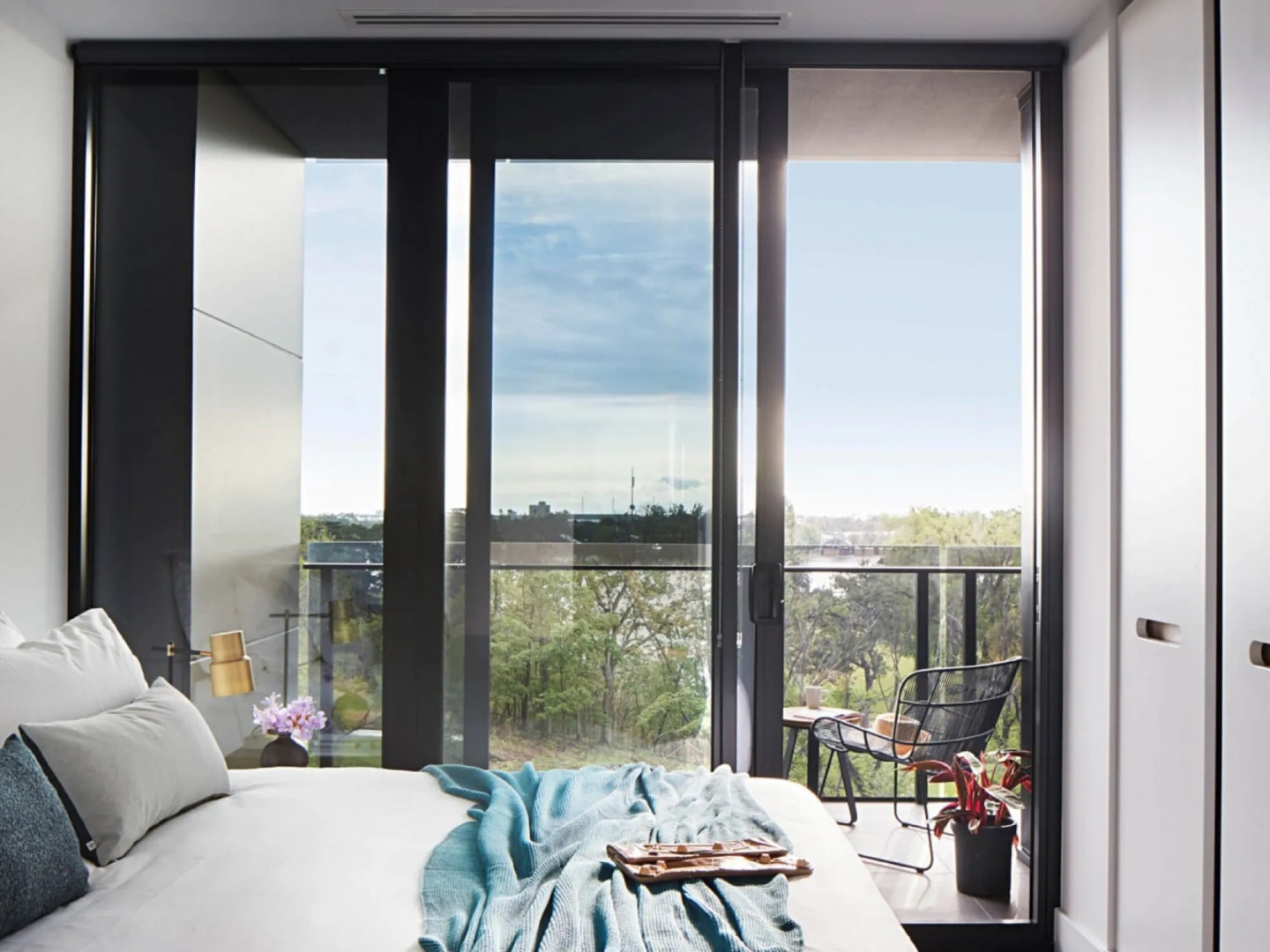 Photo - Tyrian Albert Park Lake