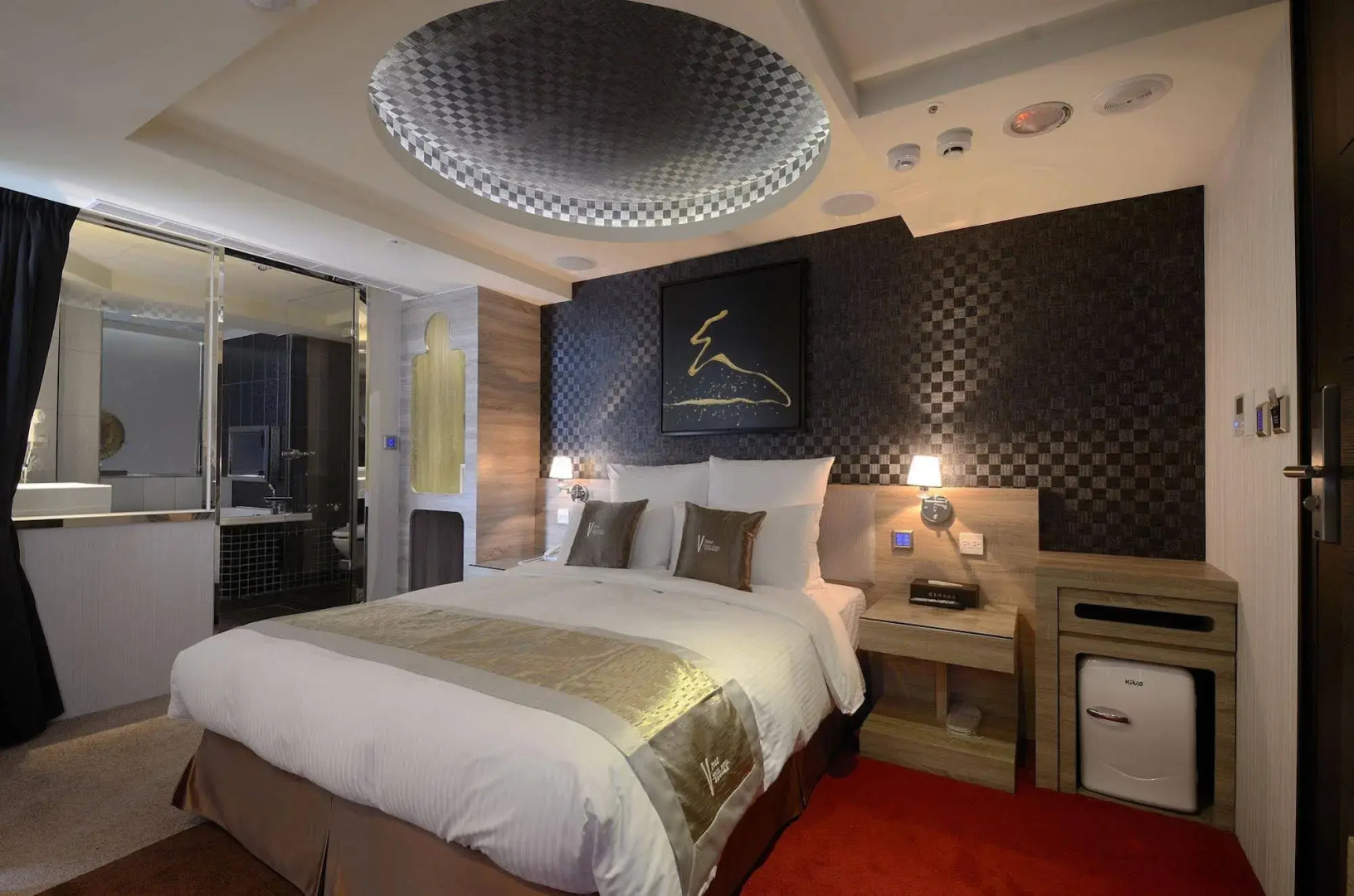 Photo - V-one Vogue Hotel