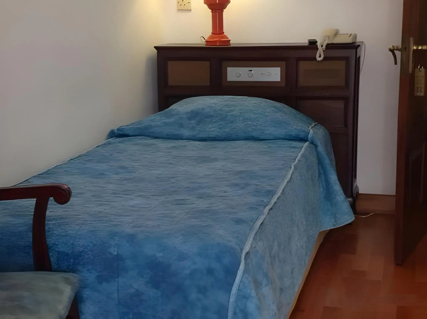 Photo - Hotel Castille