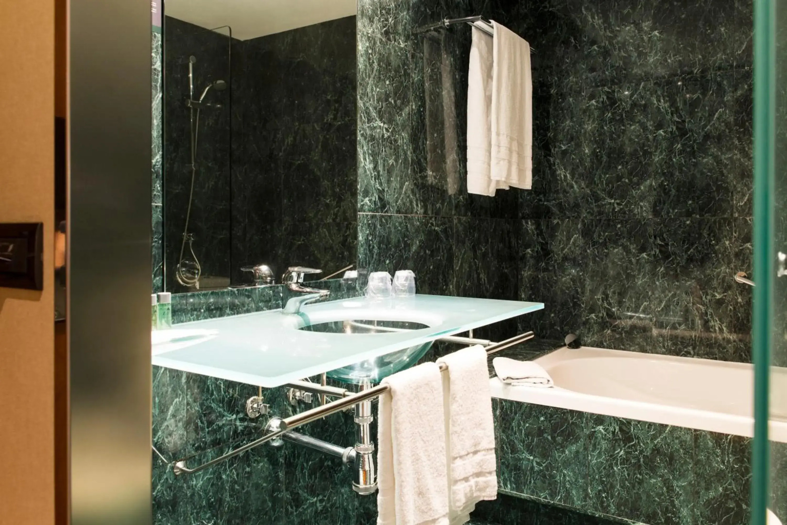 Foto - Pointe Plaza Hotel