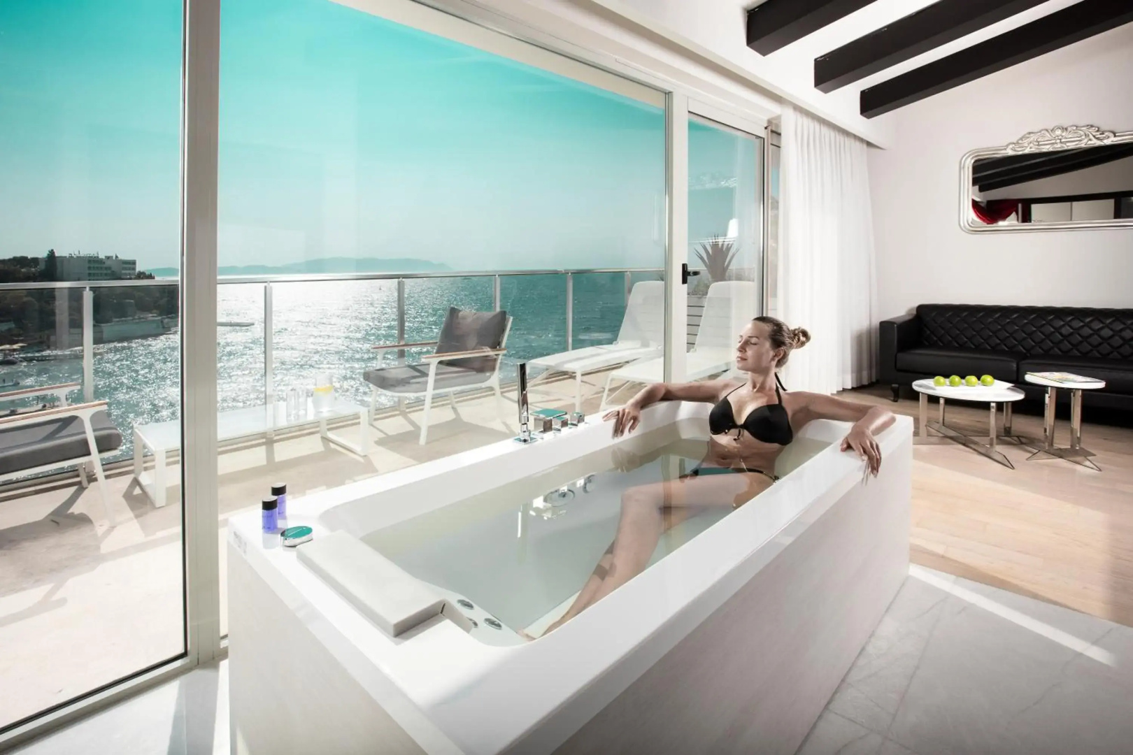 Photo - Charisma De Luxe Hotel