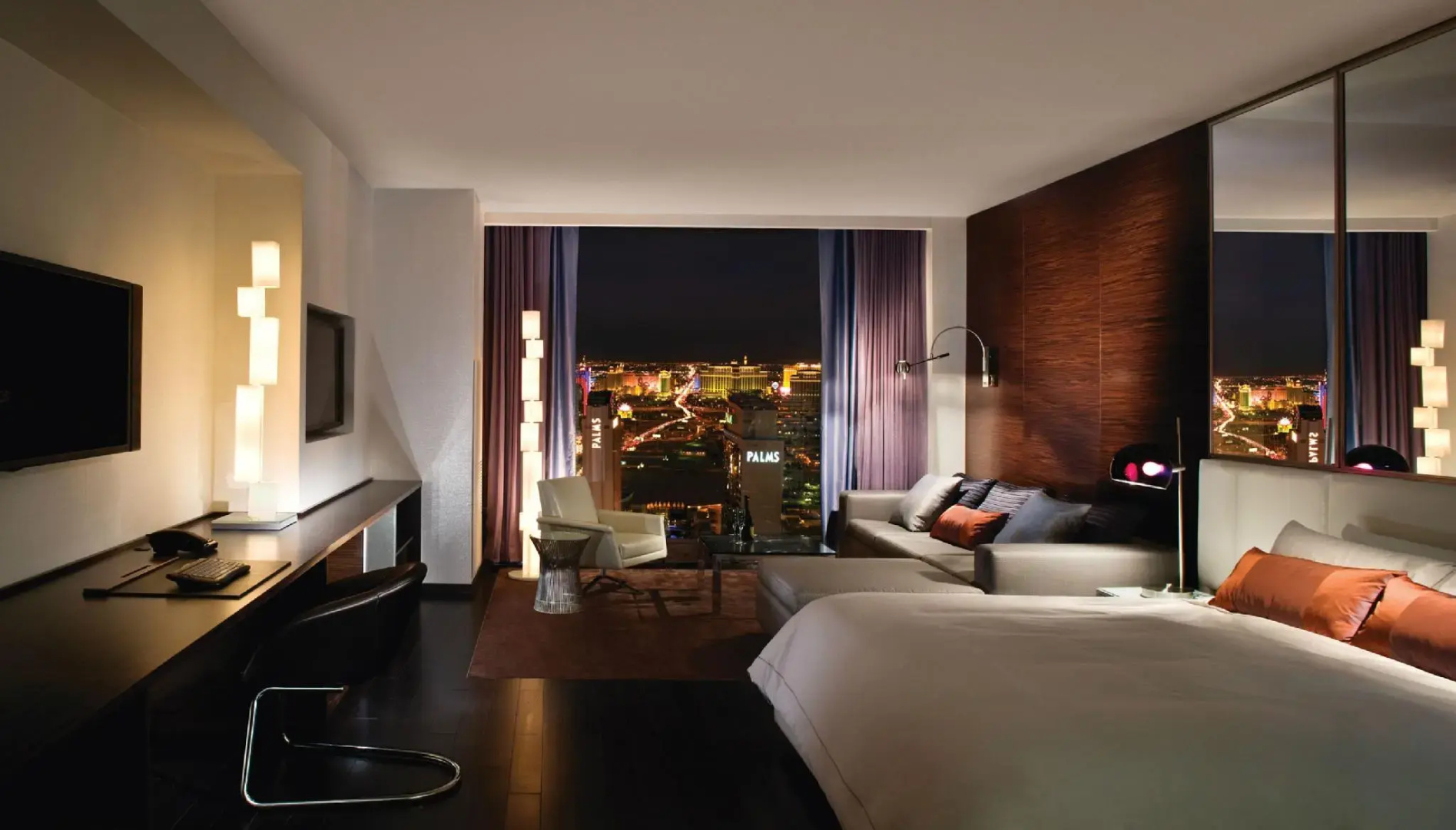 Photo - Luxury Suites at Palms Place