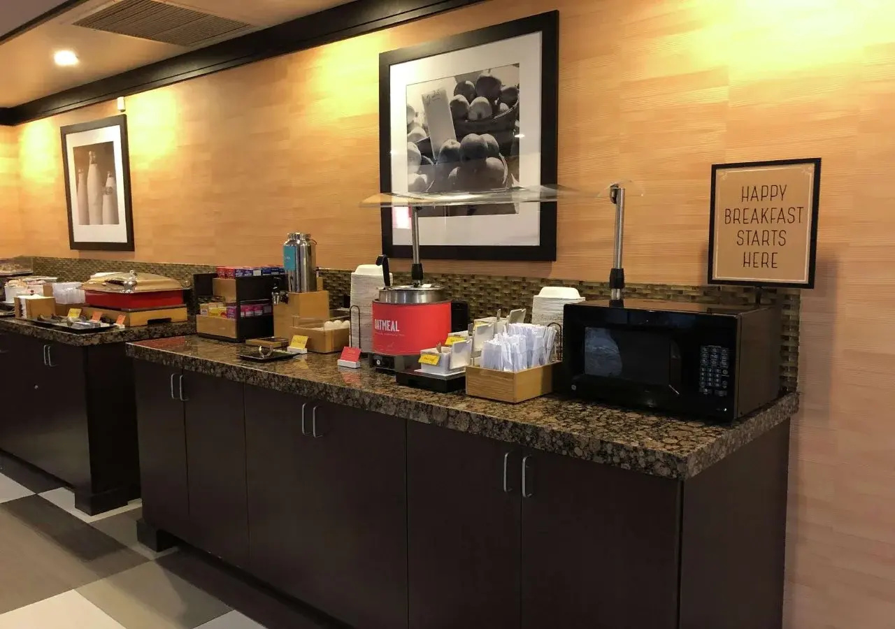 Photo - Hampton Inn & Suites Tulsa/Central