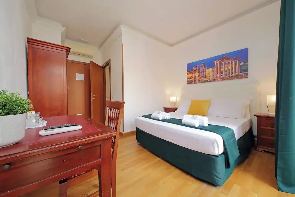 Photo - Romulus Rooms by Hostand