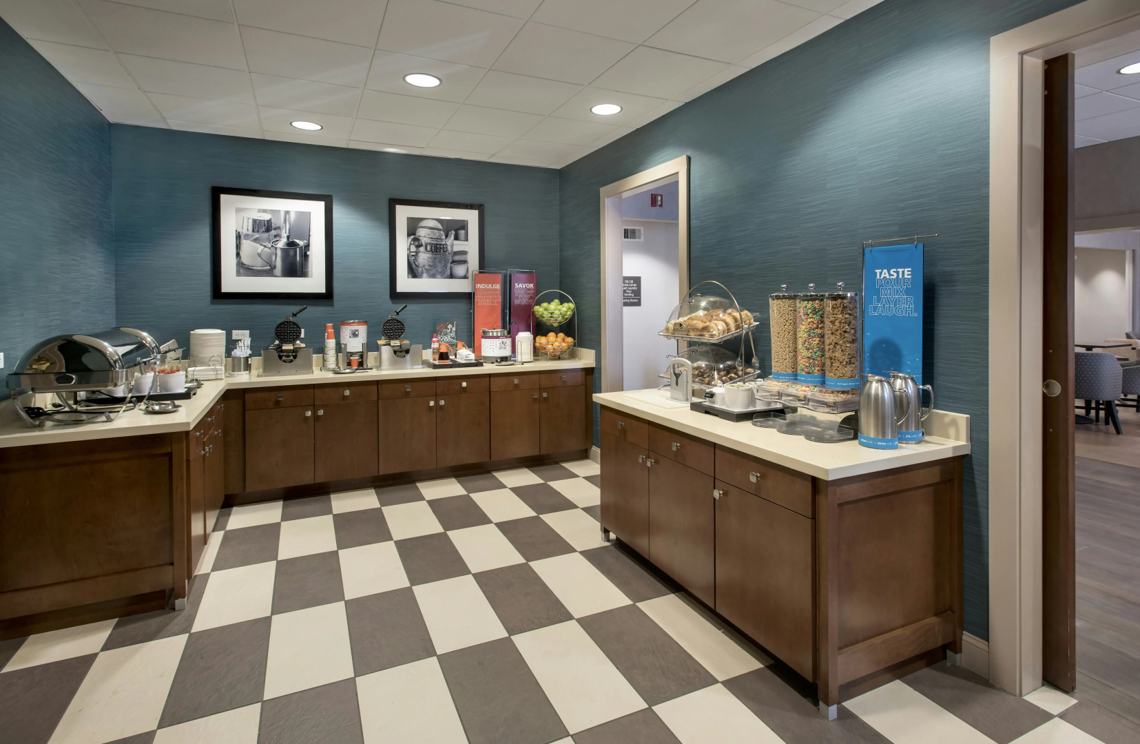 Photo - Hampton Inn Boston - Logan Airport