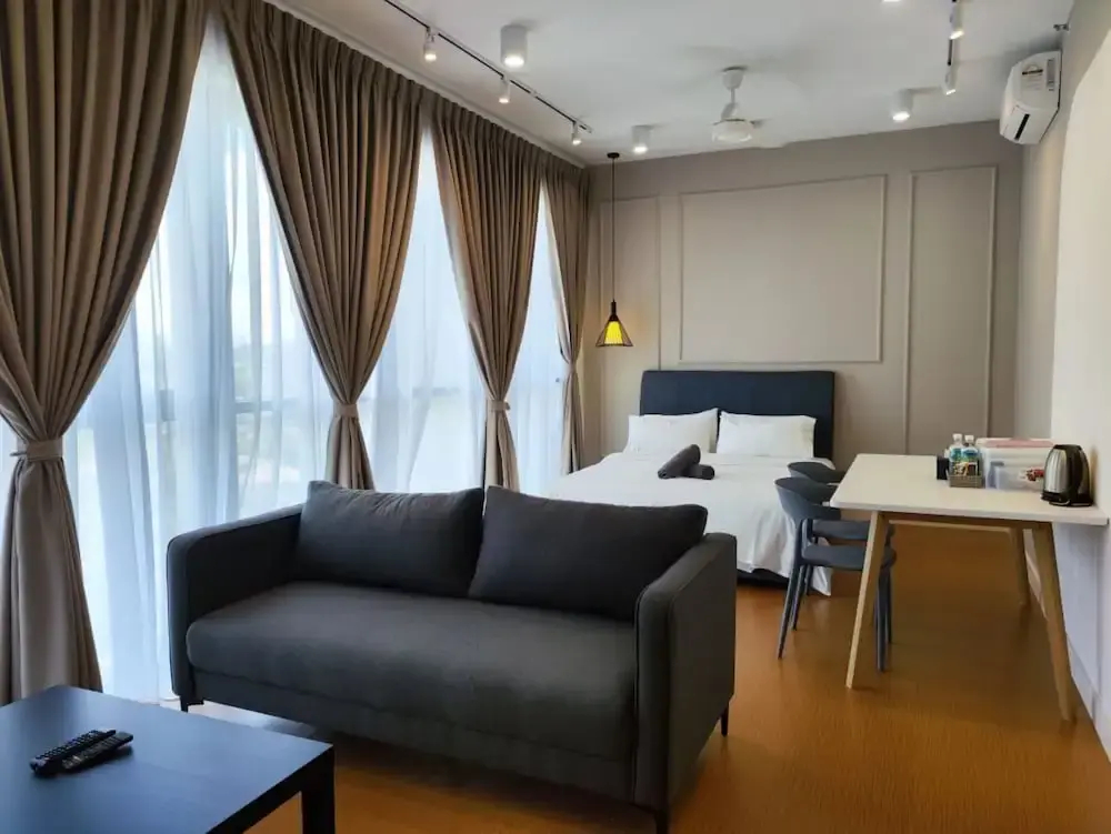 Photo - The Hub SS2 - Studio Suite Room