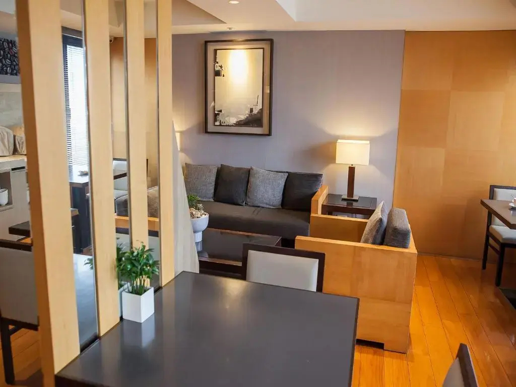 Photo - Royal Inn Taipei Nanxi - MRT Zhongshan Station