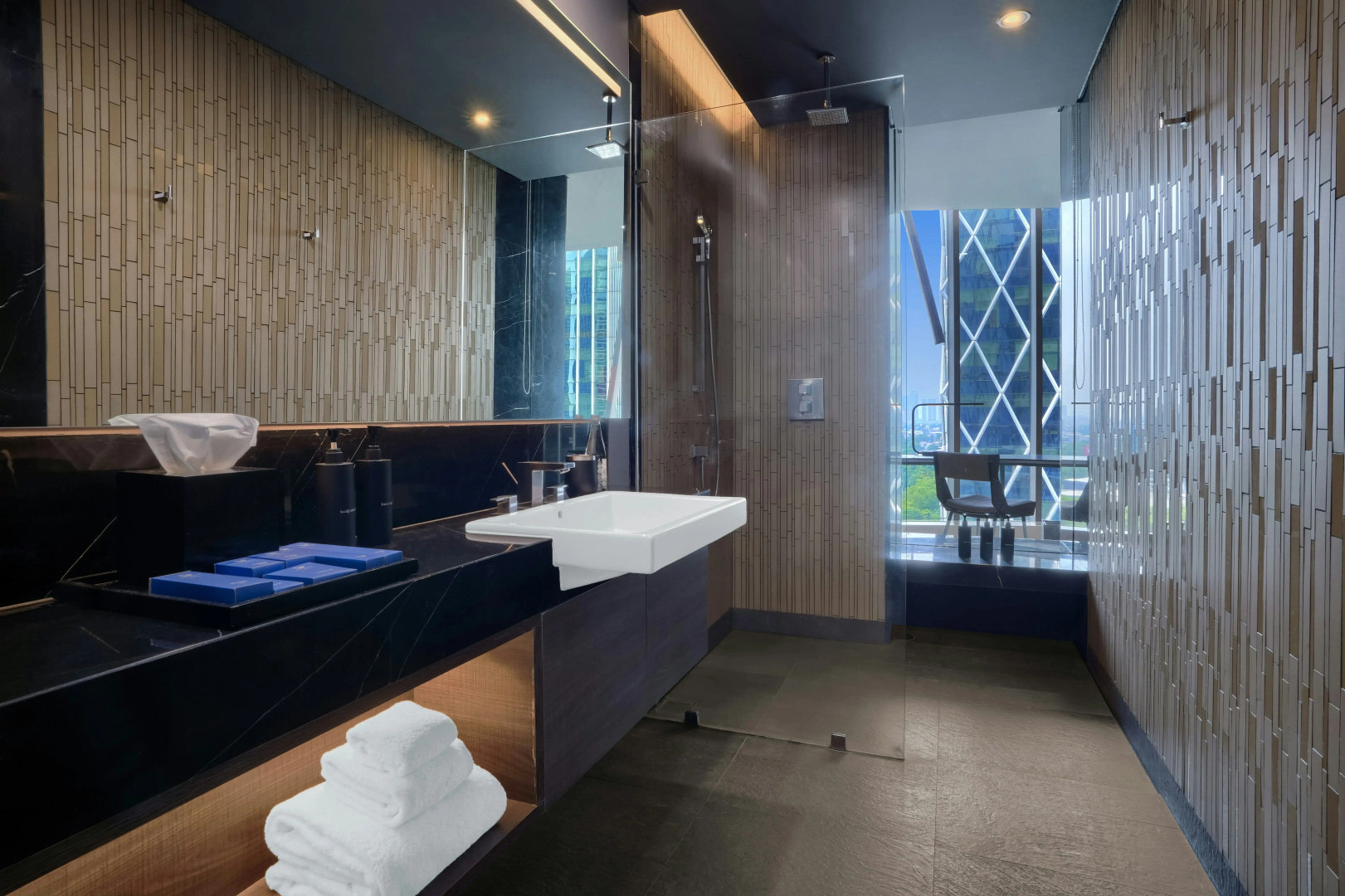 Foto - Discovery SCBD