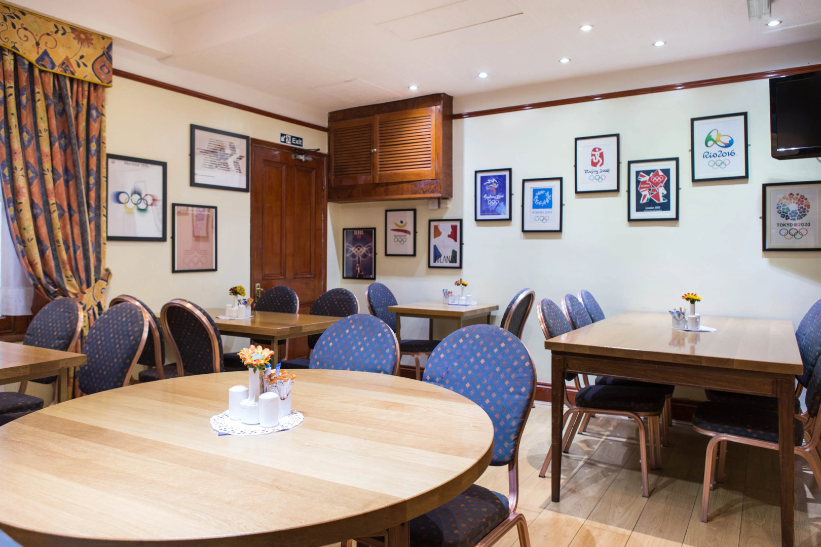 Photo - Shakespeare Hotel