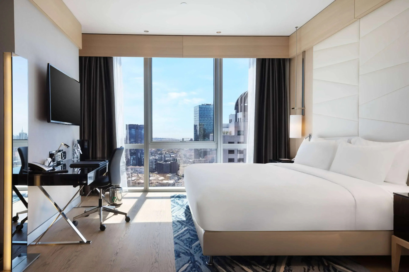 Photo - Wyndham Grand Istanbul Levent Hotel & Conference Center