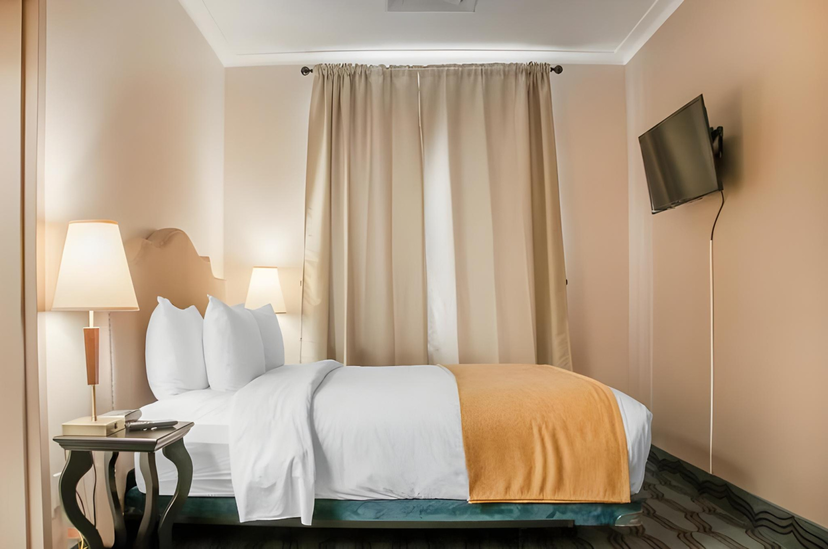 Foto - Empire Suites