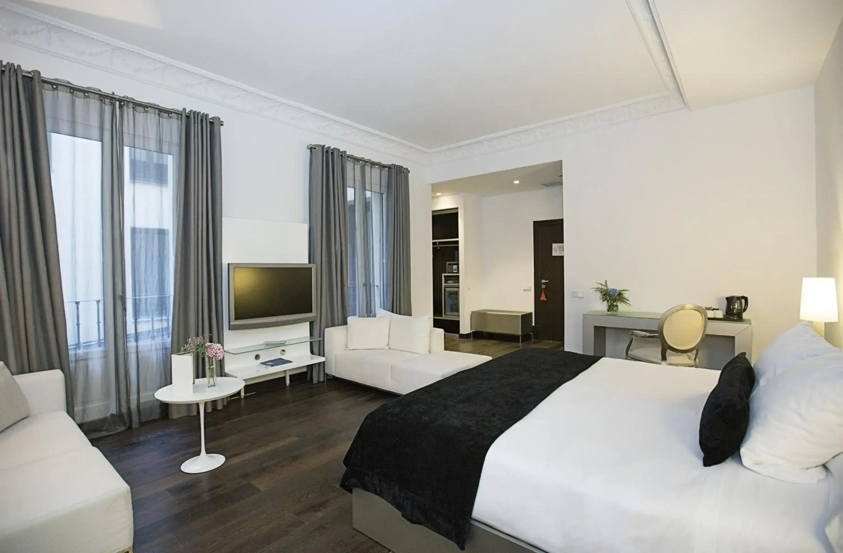Photo - Hospes Puerta de Alcalá, a Member of Design Hotels