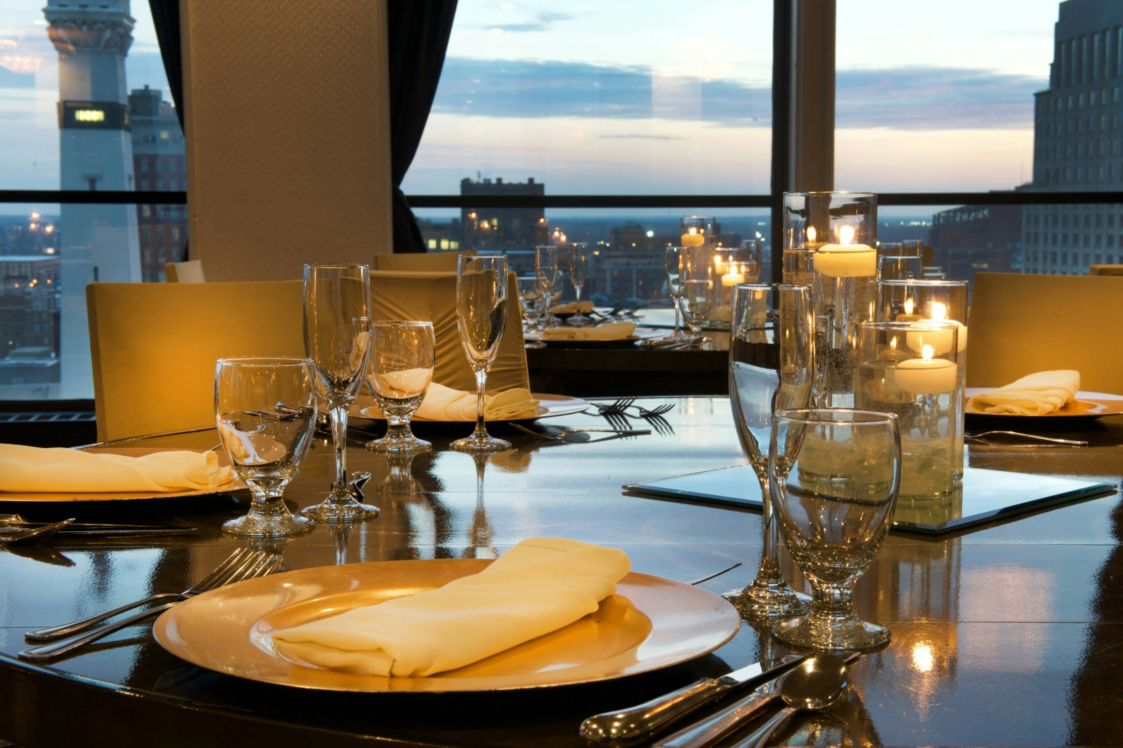 Foto - Sheraton Indianapolis City Centre Hotel