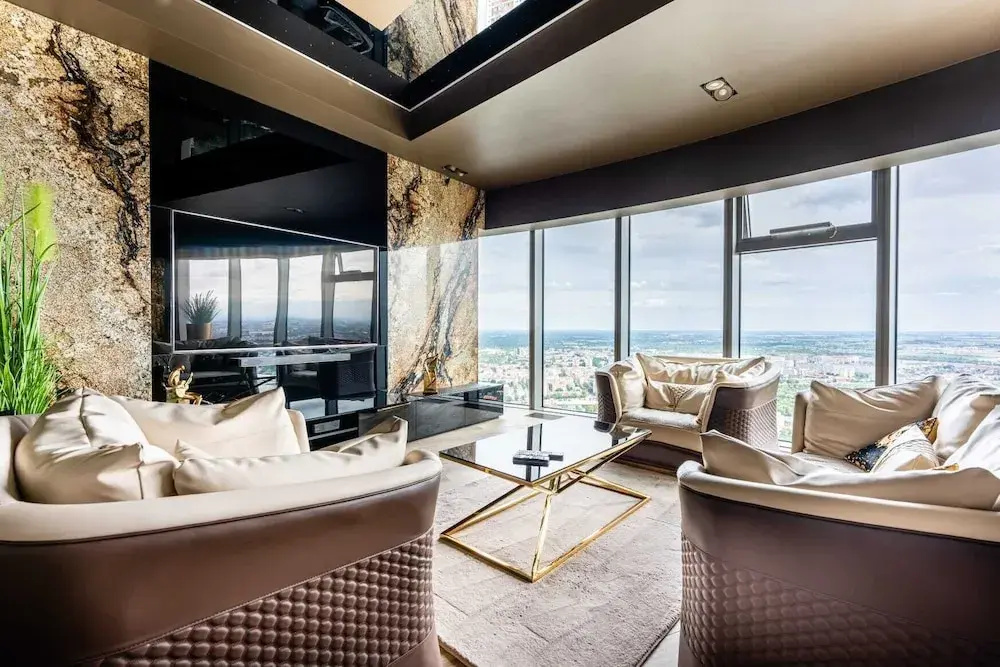 Foto - Apartments in Sky Tower with Bathtub near the window
