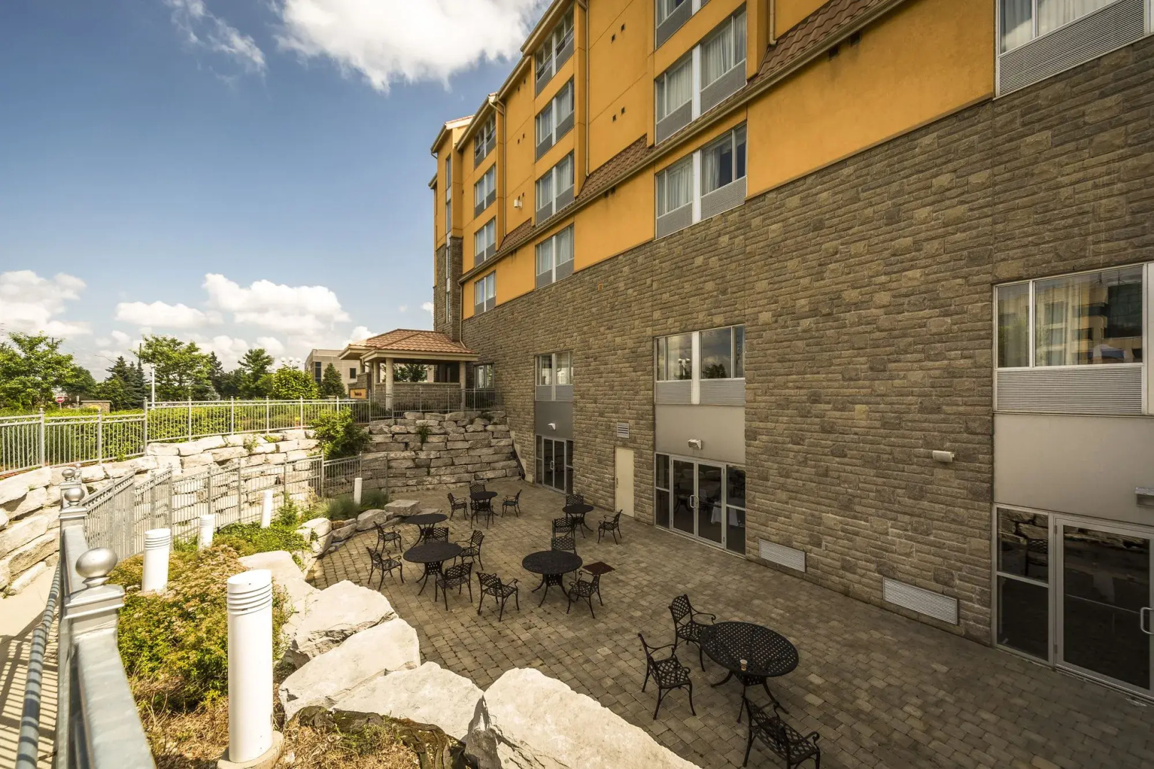 Photo - Monte Carlo Inn & Suites Downtown Markham