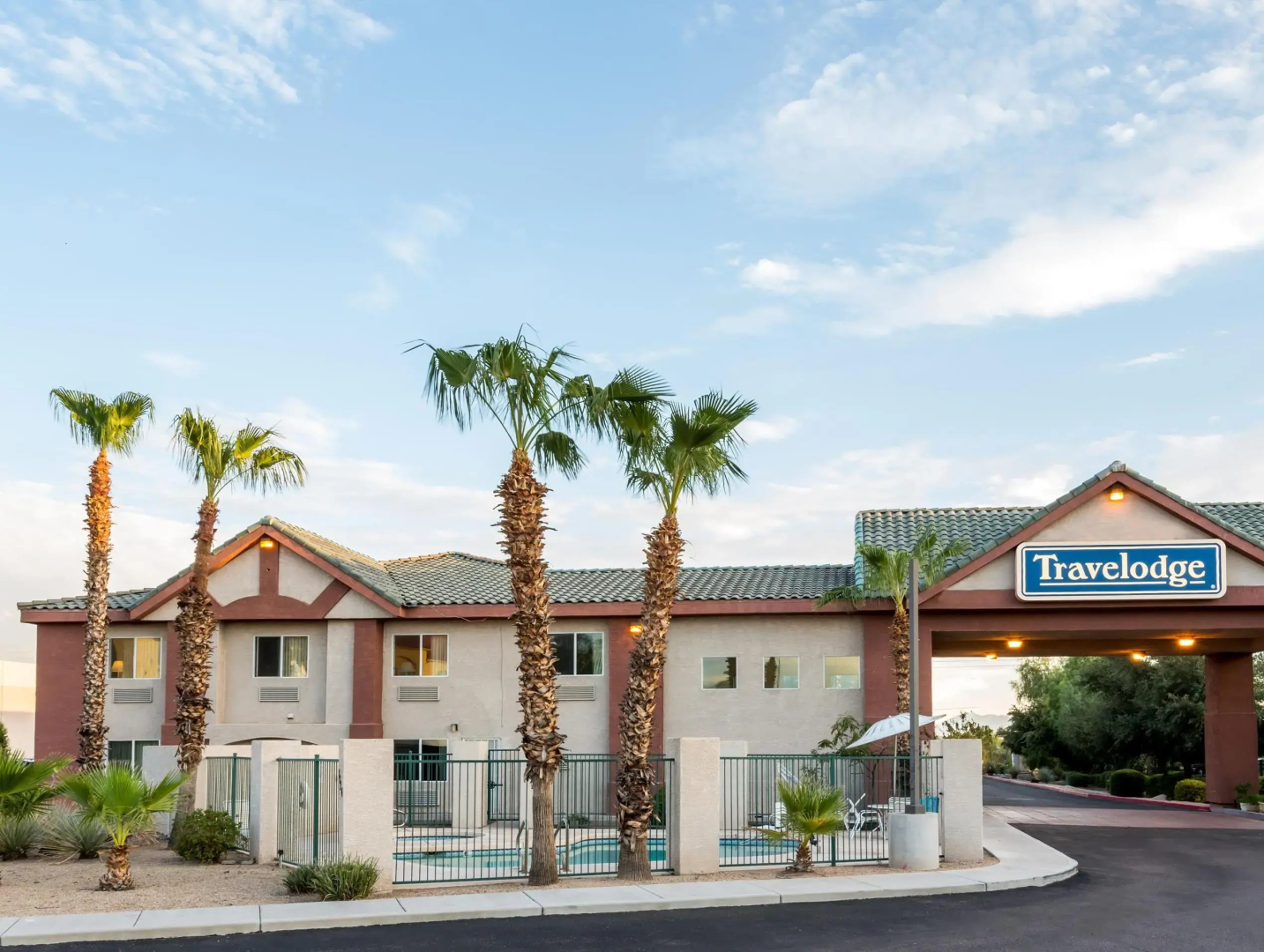 Photo - Days Inn by Wyndham Phoenix West