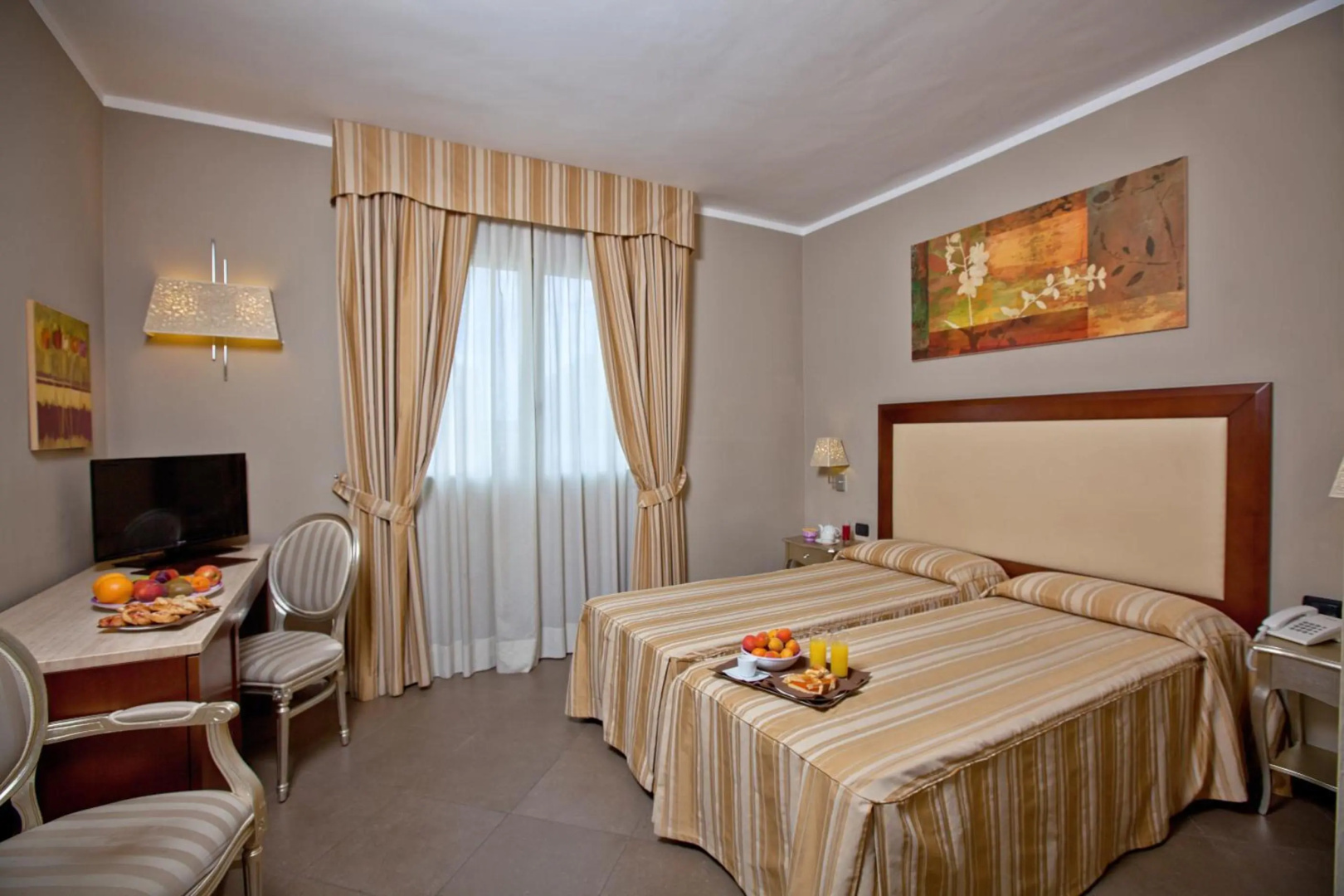 Photo - Hotel For You