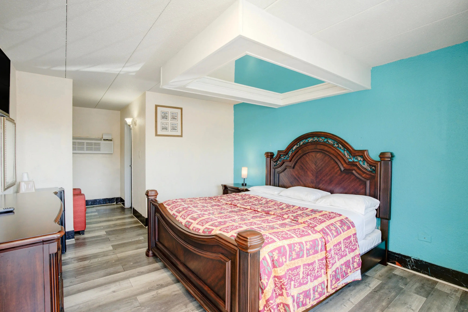 Photo - Miami Inn & Suites