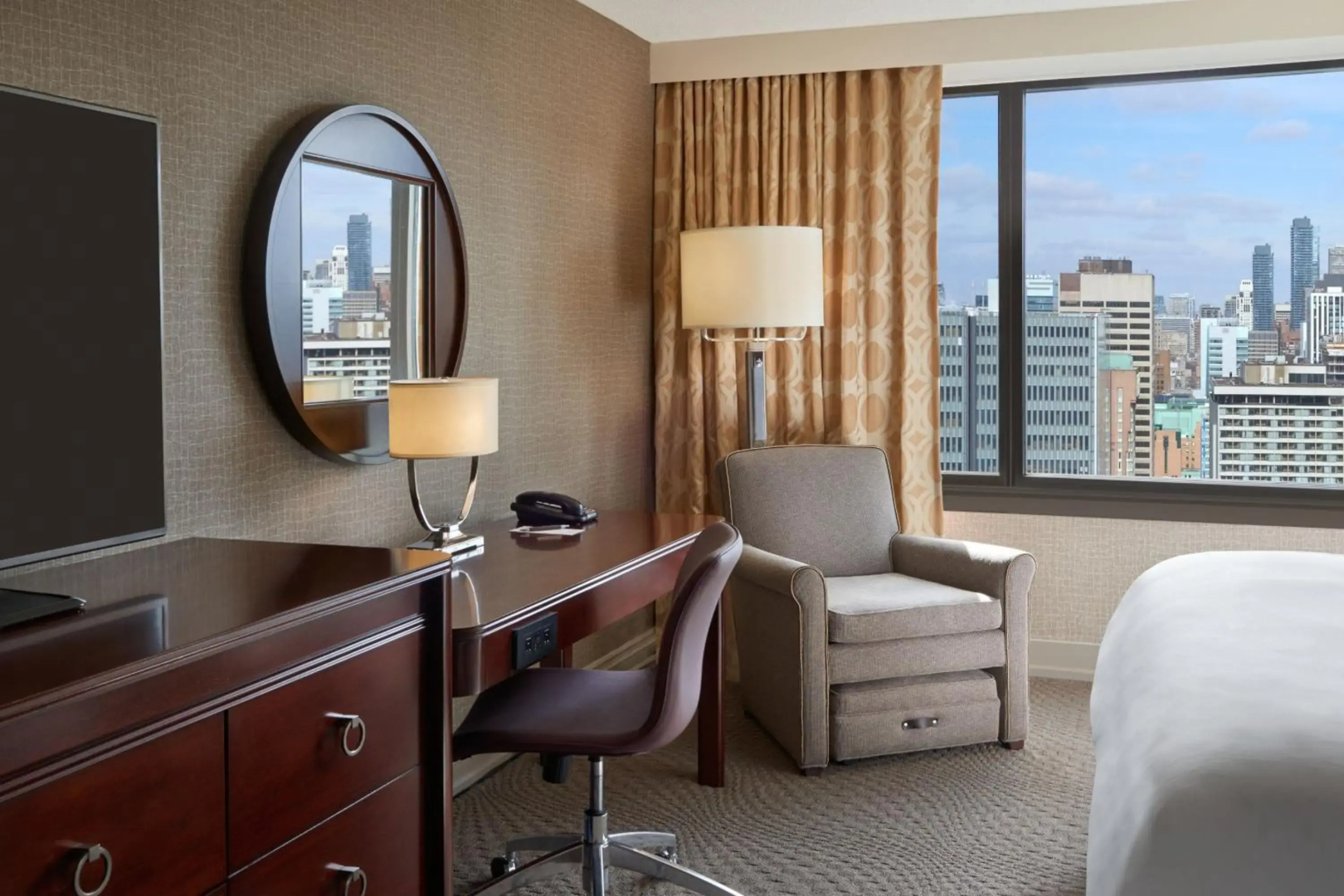Photo - Sheraton Centre Toronto Hotel