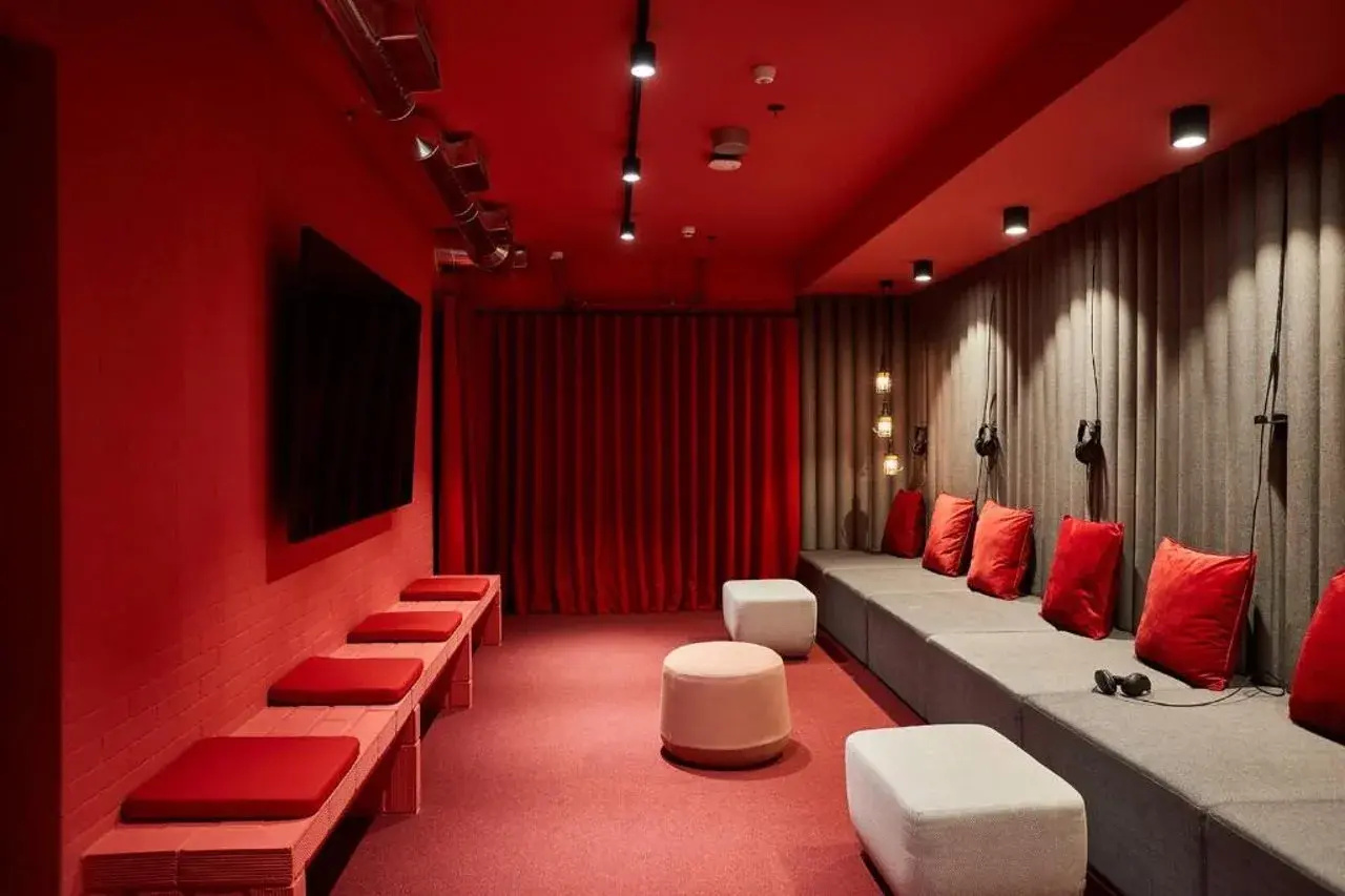 Photo - The Social Hub Madrid 4 star