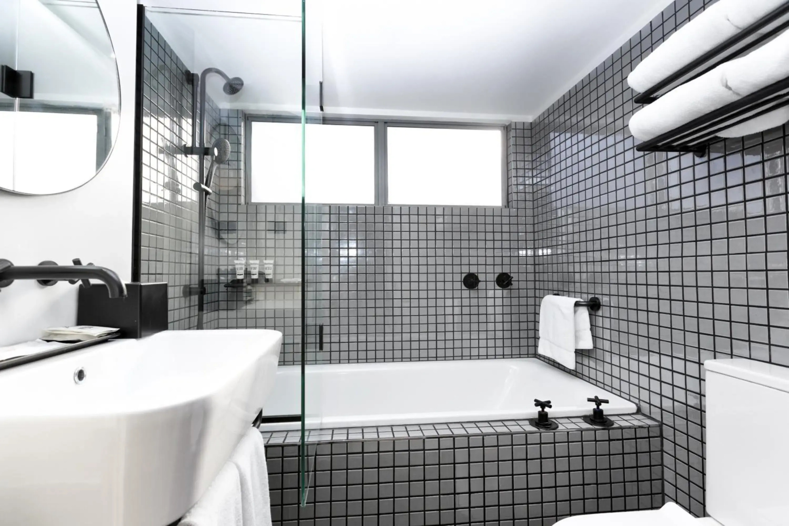 Photo - Ovolo Sydney Woolloomooloo, a Wyndham Hotel