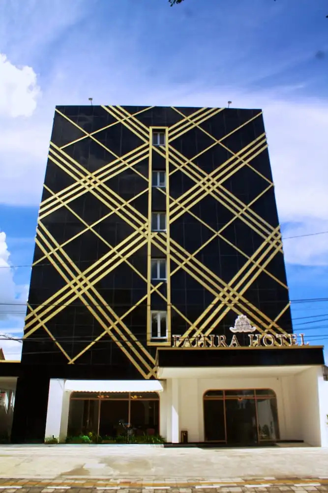 Fahira Hotel Syariah Padang