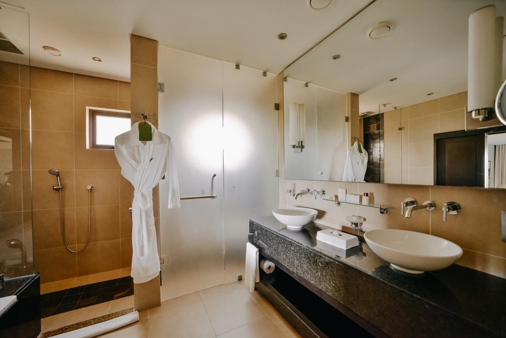 Photo - The Bay Club at Anahita