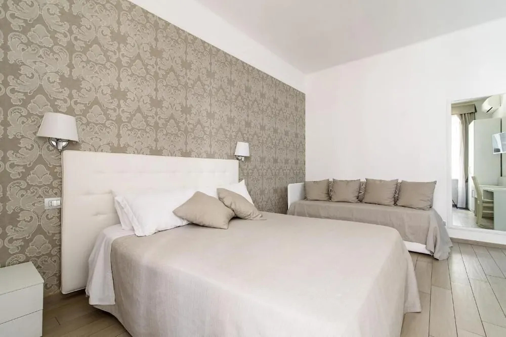 Photo - Le Suite dei Mercanti