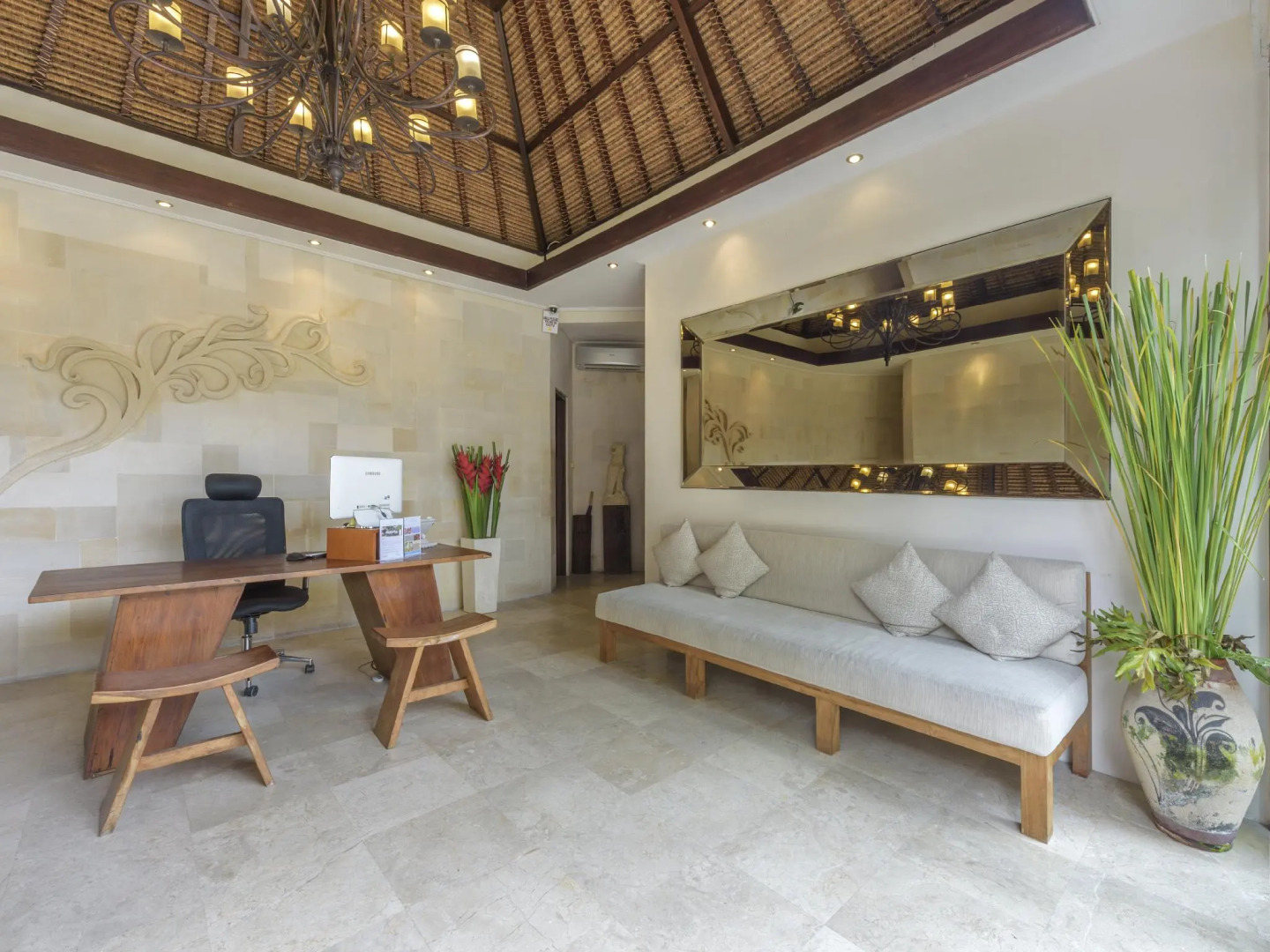 Photo - Villa Kori Bali Kubu, 9 people maximum, close to Seminyak Beach